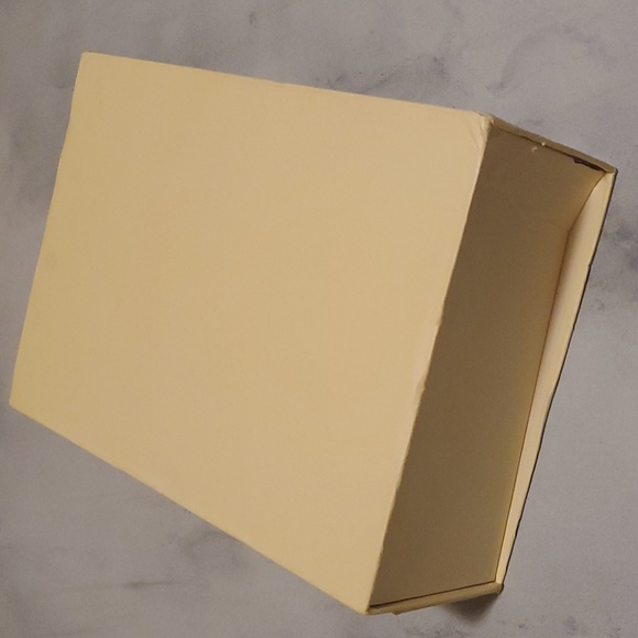 Louis vuitton hand bag box/dust bag - Picture 5 of 6